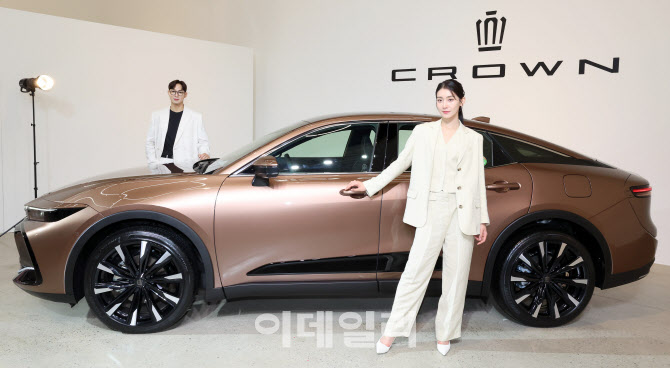도요타코리아, 플래그십 모델 ‘크라운’ 공개                                                                                                                                                       