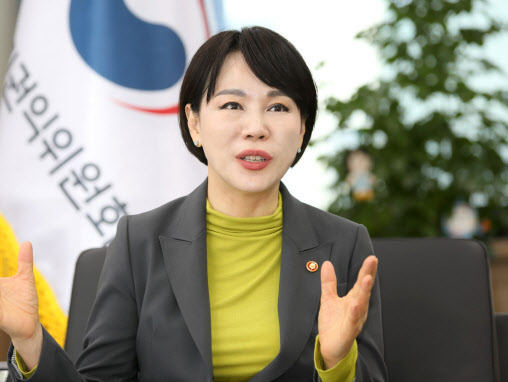 `아디오스` 전현희 "임기 지킨 대가 힘들었지만 보람 있어"[인터뷰]