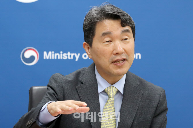 이주호 "글로컬대학, 살생부 아니다…전체 지방대 생존에 기여"[만났습니다]