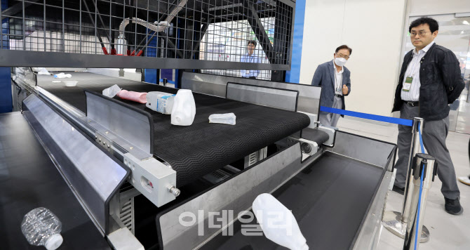 분리수거 알아서 척척해주는 AI 선별로봇                                                                                                                                                            