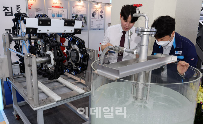 고농도 질소 제거 특화공법을 이용한 산업용 오염수처리기                                                                                                                                            