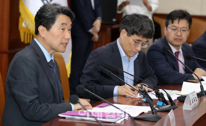 사회정책협의회에서 발언하는 이주호 부총리                                                                                                                                                         