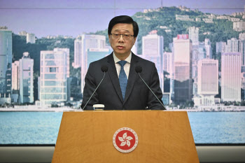 美 대중 강경파 의원 "APEC에 홍콩 수장 초청 말라" 압박