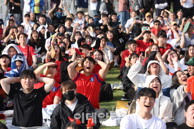 결정적 슛팅 아쉬워~                                                                                                                                                                               