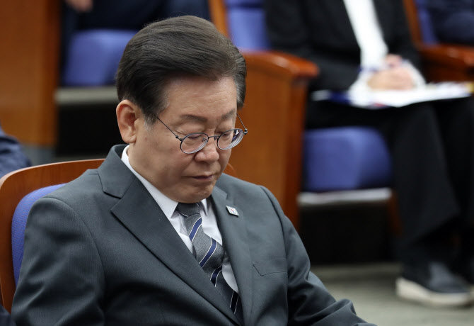 이재명 더불어민주당 대표, 당 내홍 잠재우기 총력전