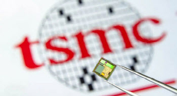 TSMC 부회장 "대만 반도체 공급망 재정비 필요"