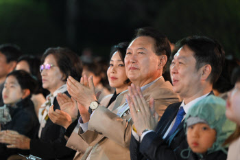 문체부, 내년 문화예술 예산 2.2兆…청와대 330억 투입