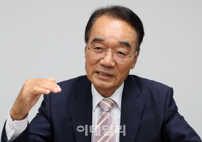 "빚낸 추경, 민생고만 가중…눈덩이처럼 불어난 의무지출부터 손봐야"[만났습니다]①