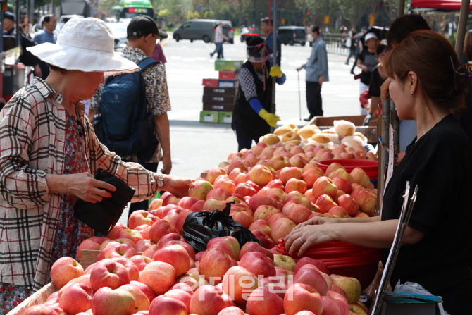 출하량 감소에 과일류 가격 급등                                                                                                                                                                    