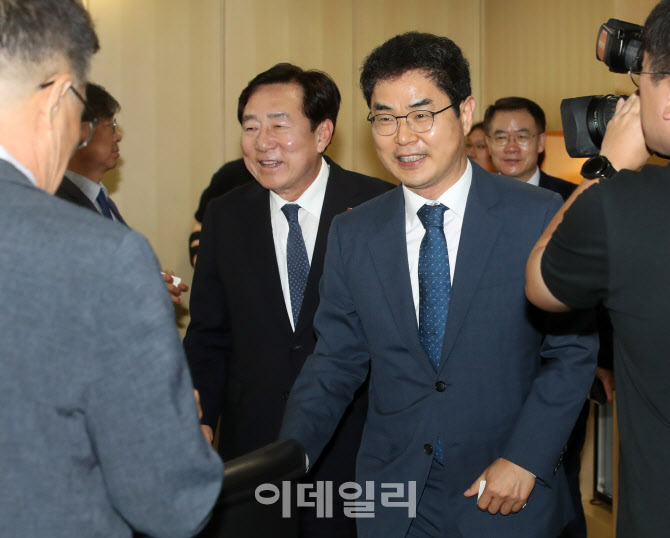  중소기업중앙회 찾은 김창기 국세청장                                                                                                                                                              