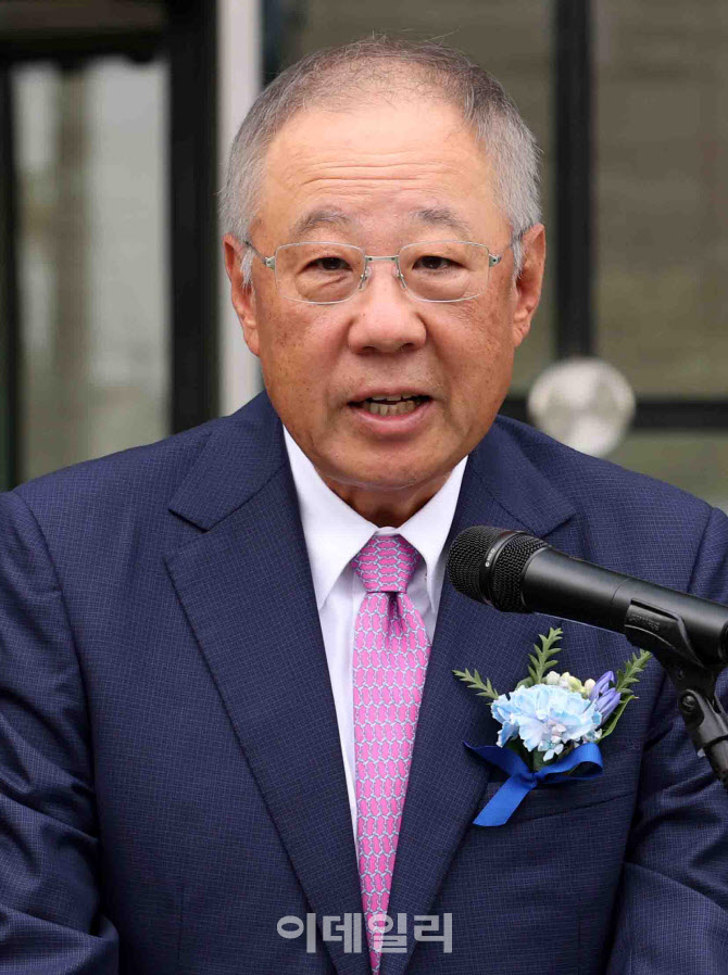 인사말하는 류진 한경협 회장                                                                                                                                                                       