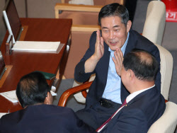 [포토]이재명 대표 체포동의안 표결 참석한 신원식 의원                                                                                                                                                    