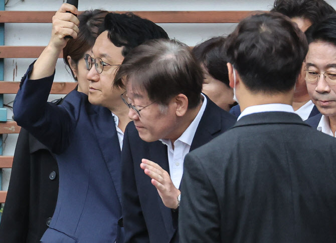 이재명 운명 손에 쥔 유창훈 영장전담판사는 누구?