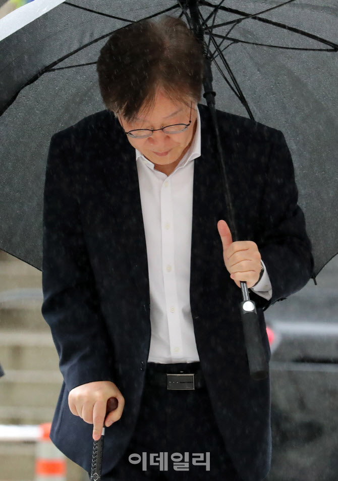 이재명 서울중앙지법 도착…묵묵부답                                                                                                                                                                