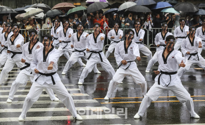눈길 사로잡는 국군 태권도 시범단                                                                                                                                                                  