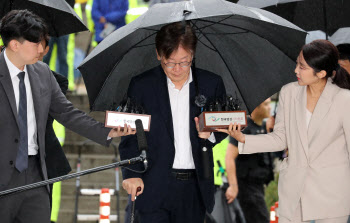 [속보]이재명 구속심사 9시간만 종료…서울구치소 이송