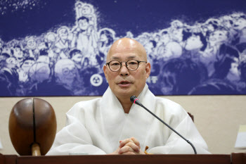 진우스님 "도심에서 마음치유 명상을…'K명상 본부' 구상중"