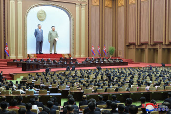 北, '핵무력' 정책 헌법 명시…통일부 "핵 사용시 정권 종말"