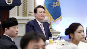 일본 원폭 피해자 초청한 尹, "불편했던 한일관계, 이제 외면 않겠다"