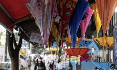 [내일날씨] 전국 곳곳 '가을비' 내린다...일교차 10도 이상 '뚝'