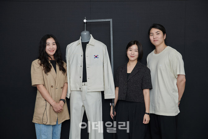 "1200명 국대 단복, 뻔한 정장 탈피..무신사 캐주얼로 세련미 담다"