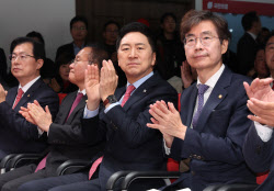 [포토]뉴시티 프로젝트 특위, '박수치는 김기현-조경태'                                                                                                                                          