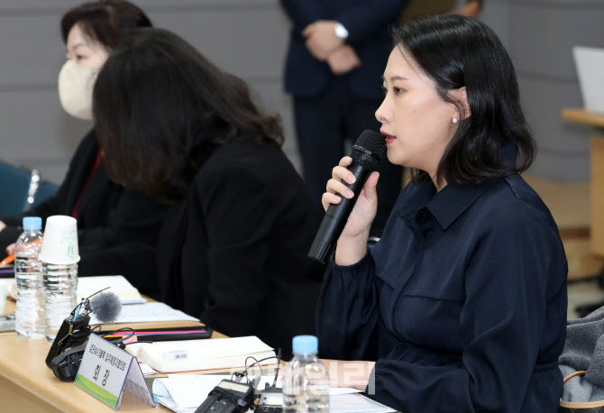 발언하는 정혜민 인천검단 AA13블록 입주자예정협의회 회장                                                                                                                                           