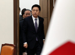 [포토]'최고위 참석하는 김기현 대표'                                                                                                                                                           