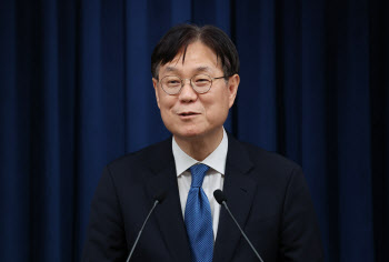 이관섭 “물가안정 최우선…가용 정책 총동원해 실현”