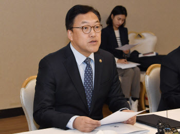 기재차관 “주류가격 안정 유도…중대재해 종합대책 곧 발표"