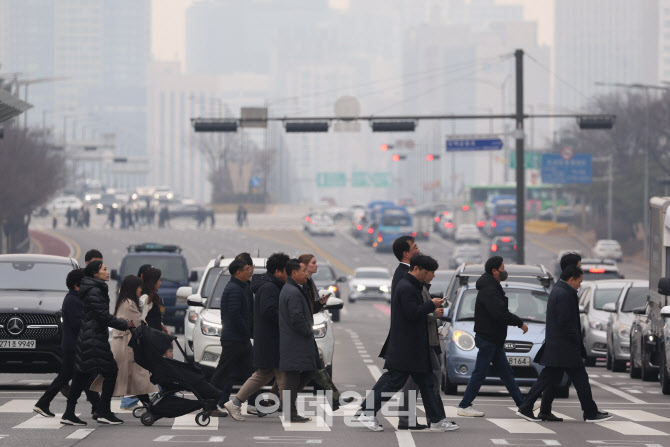 포근해진 날씨와 미세먼지 농도 '나쁨'                                                                                                                                                    