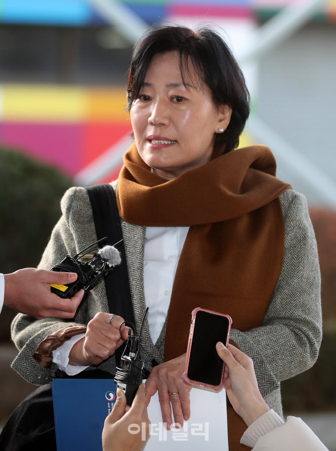  송미령 농식품부 장관 후보자 첫 출근                                                                                                                                                              