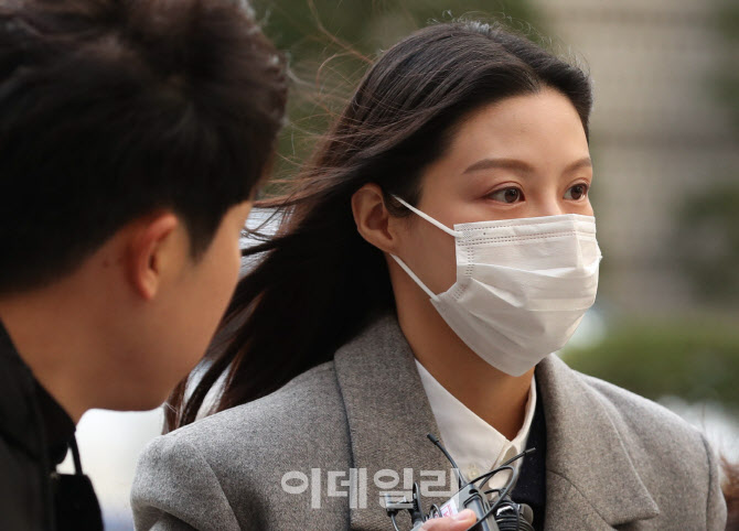 조민, '입시비리 혐의 첫 재판 출석'                                                                                                                                                      