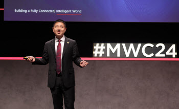 “통신사 AI서비스 지원”…화웨이, 5.5G 솔루션 출시[MWC24]