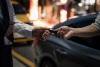 서울서 벌어진 '차량 납치극'…자산가 차에서 뛰어내려 구조