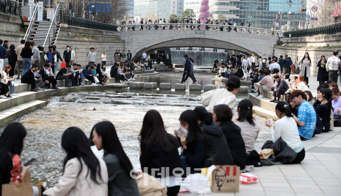 이젠 봄인가 봄                                                                                                                                                                                    