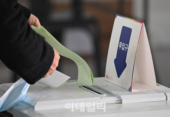 투표소 열기 ‘후끈’