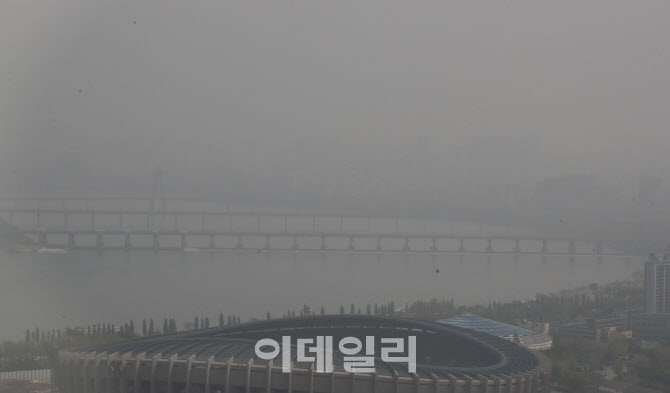 전국 뒤덮은 황사, “마스크 챙겨 쓰세요!”                                                                                                                                                         