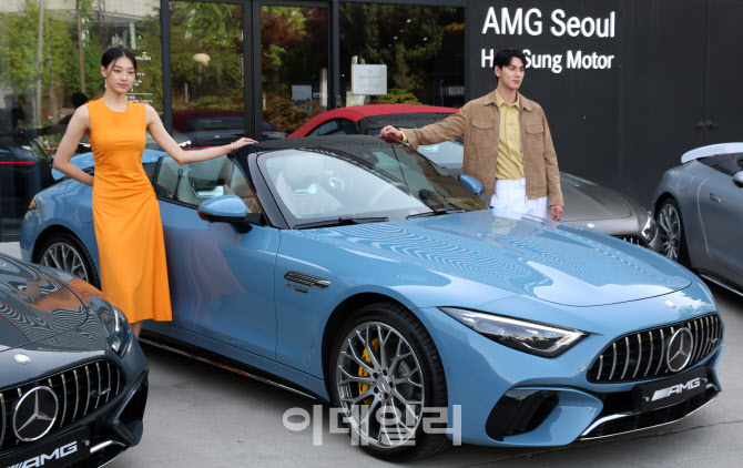 벤츠코리아 'AMG SL 63 4MATIC+ 마누팍투어' 4개 컬러 에디션 출시                                                                                                                          