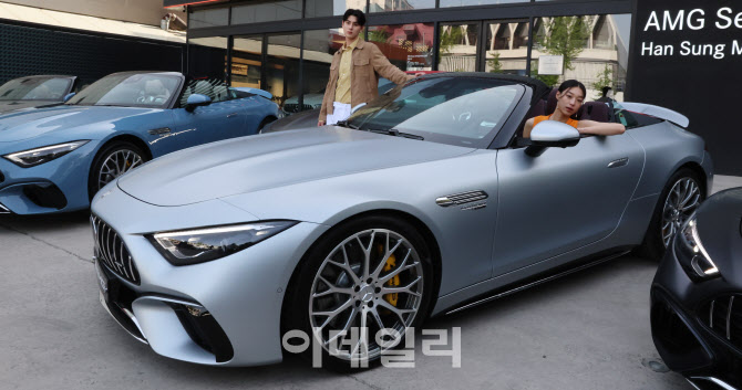 'AMG SL 63 4MATIC+ 마누팍투어' 120대 한정 판매                                                                                                                                          