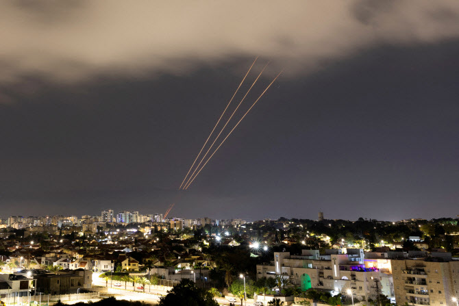 이스라엘, 이란 영토 공격 여부에 "노코멘트"