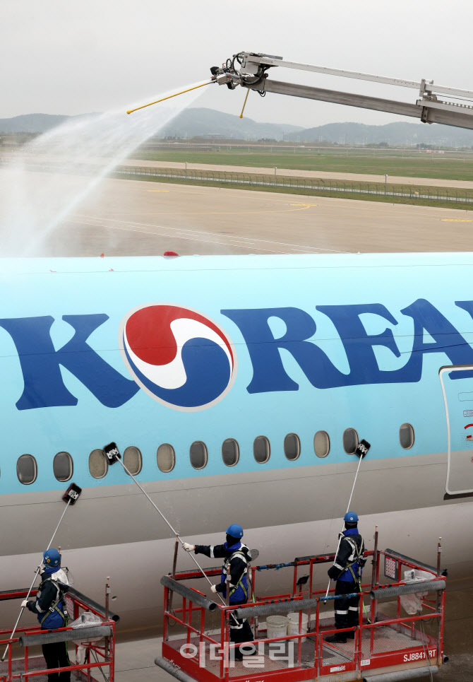 황사 먼지 닦아요                                                                                                                                                                                  