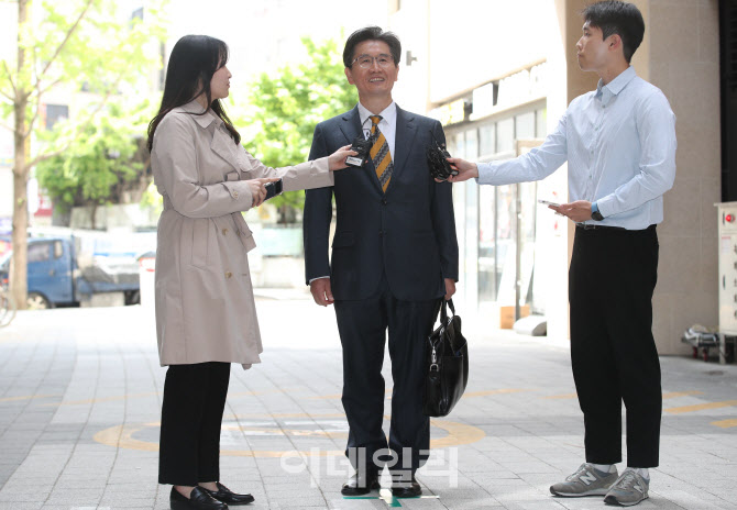 오동운, '인사청문회 사무실 첫 출근'                                                                                                                                                     
