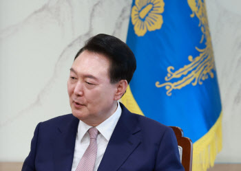 尹, 오늘 앙골라 대통령과 정상회담…무역·에너지 등 협력 논의