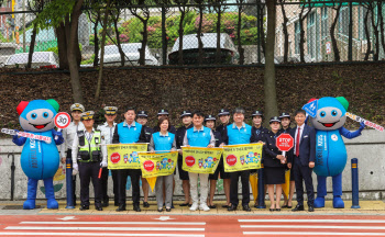 벤츠 사회공헌위, 초등학교 100여곳에서 교통안전 캠페인