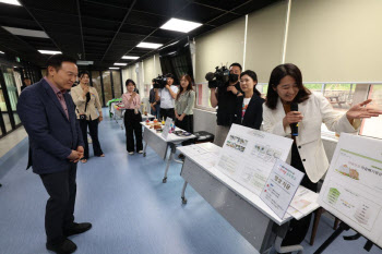 '금쪽이' 해결법 찾는 임태희 "공유학교에서 분리교육 운영"