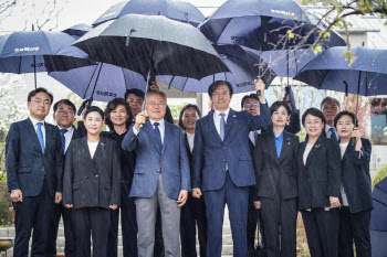 친문계 당선인들, 29일 문재인 전 대통령 ‘조용히’ 예방