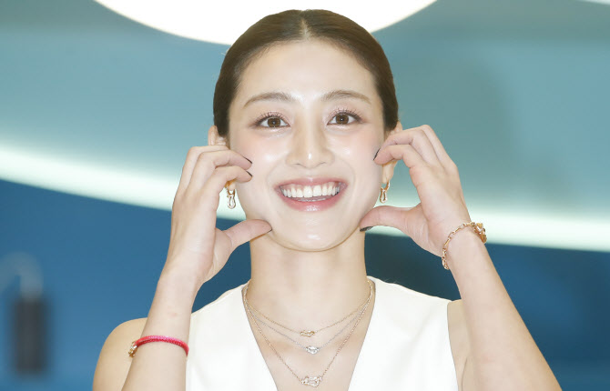지효, 윤성빈과 열애설 후 첫 포착                                                                                                                                                                        