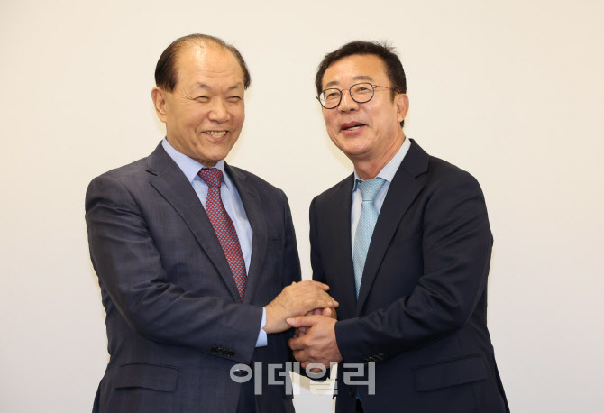 황우여 비대위원장, '홍철호 정무수석 접견' 
