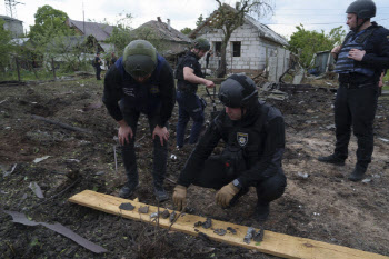 우크라이나·러시아 "드론·미사일 격추 성공" 주장